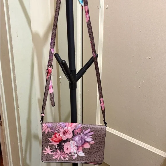 Guess crossbody bags BOGO - Picture 7 of 10